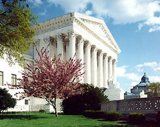 Photo of the exterior of U.S. Supreme Court building.